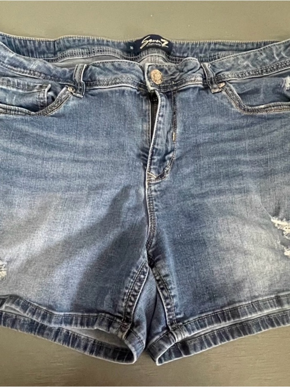 Seven7 Women's Mid-Blue Denim Shorts